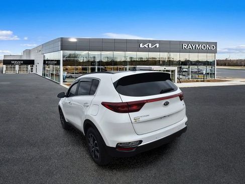 Certified 2022 Kia Sportage EX w/ EX Technology Package AWD/4WD image 5