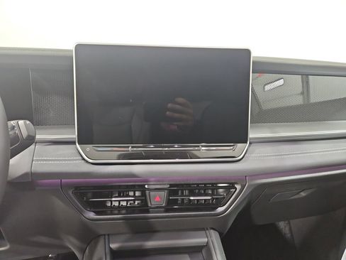 New 2026 Volkswagen Tiguan SE AWD/4WD image 18