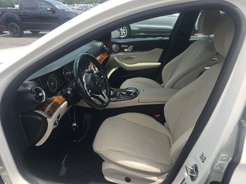 Used 2019 Mercedes-Benz E 450 4MATIC Sedan w/ Premium Package image 4
