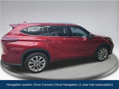 Used 2025 Toyota Highlander Limited FWD image 8