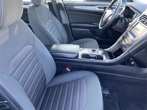 Certified 2020 Ford Fusion SE image 35