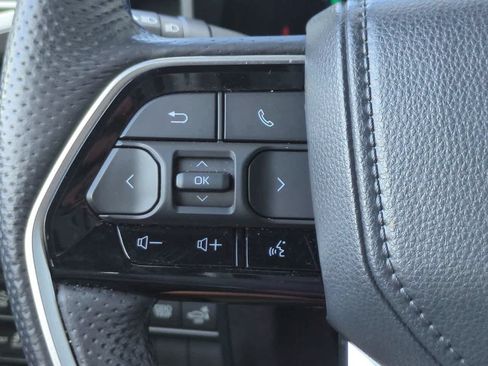 Used 2025 Toyota Tundra Platinum AWD/4WD image 24