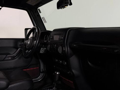 Used 2017 Jeep Wrangler Unlimited Rubicon AWD/4WD image 28
