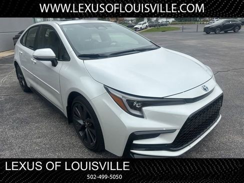 Used 2025 Toyota Corolla SE w/ SE Premium Package FWD image 1