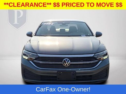 Used 2024 Volkswagen Jetta SE FWD image 14