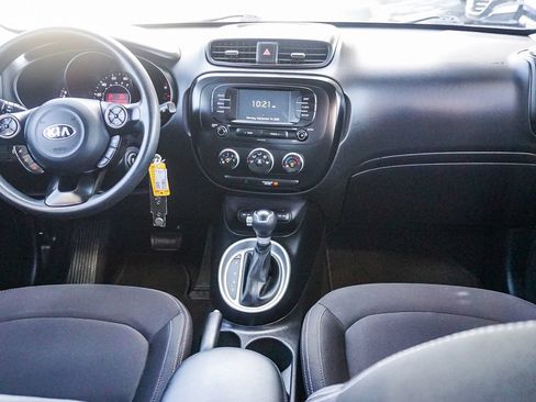 Used 2019 Kia Soul FWD image 15