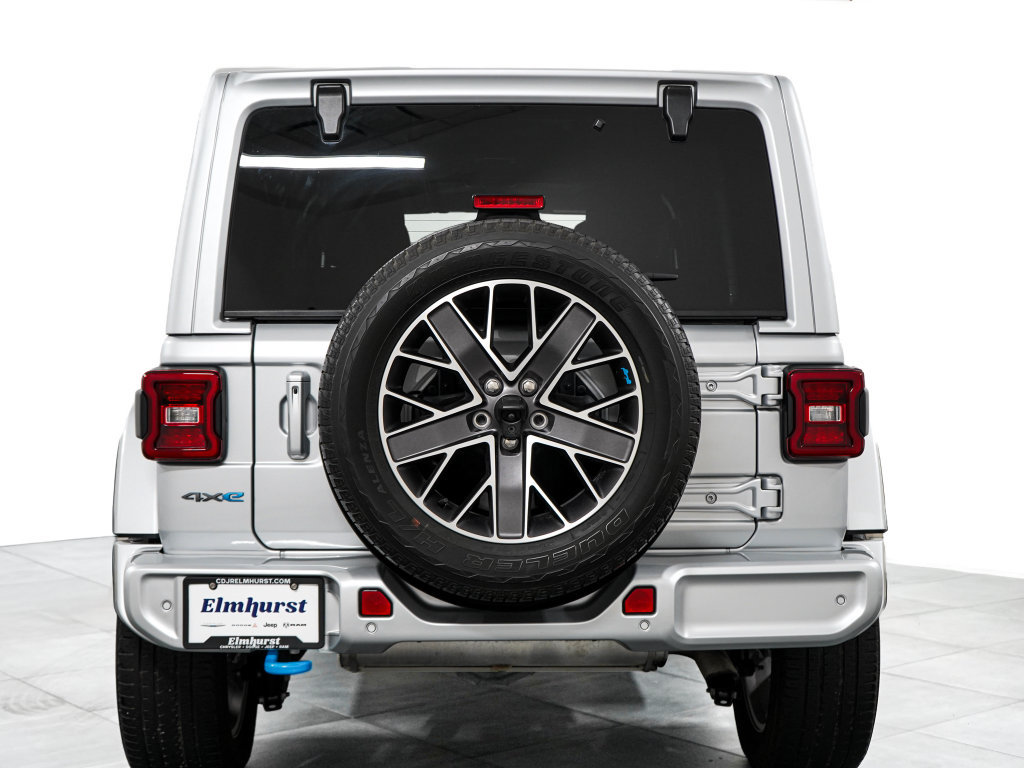 Used 2023 Jeep Wrangler Unlimited Sahara AWD/4WD image 6