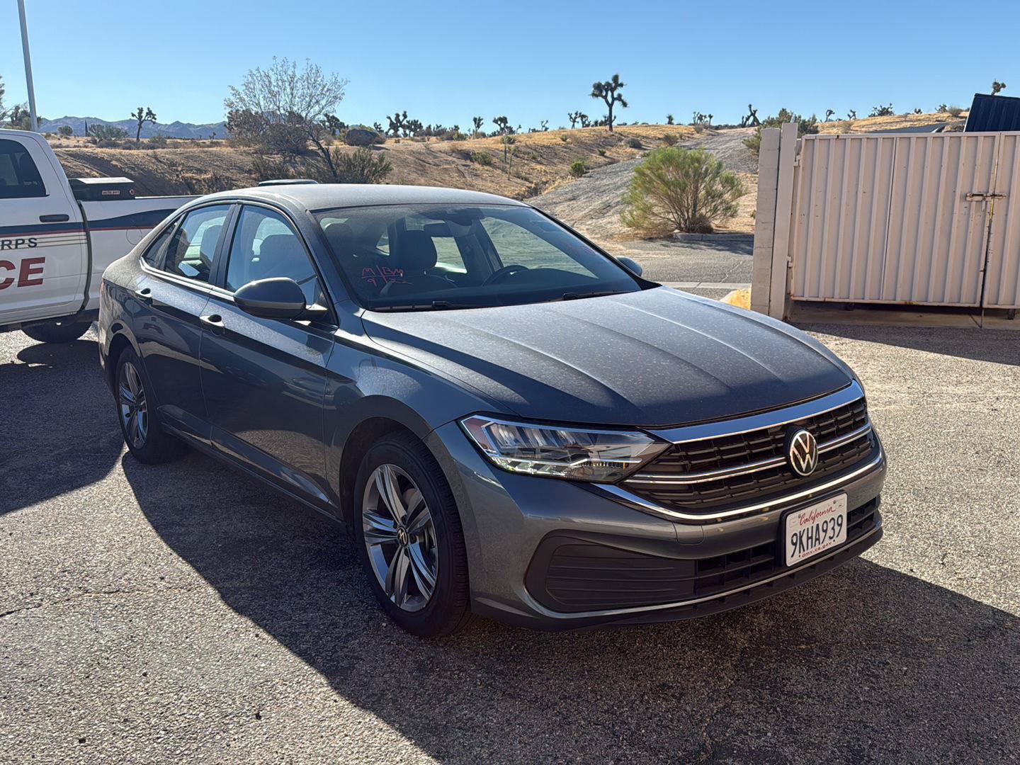 Used 2024 Volkswagen Jetta SE FWD image 3