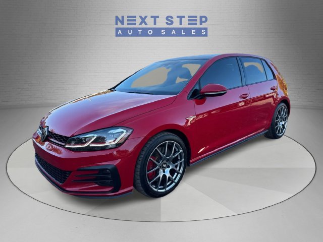 Used 2018 Volkswagen GTI SE FWD image 3