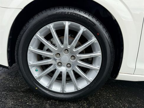 Used 2007 Saturn Aura XR w/ Premium Trim Pkg FWD image 9
