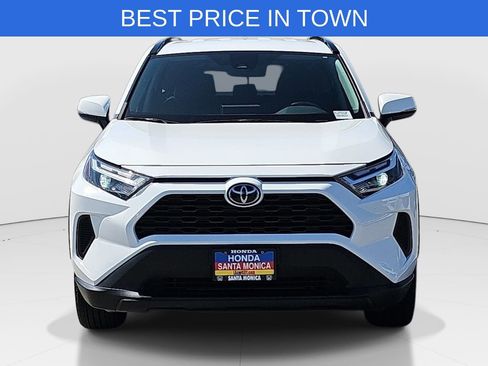 Used 2023 Toyota RAV4 XLE AWD/4WD image 2