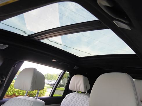 Used 2024 BMW X7 M60i w/ Executive Package AWD/4WD image 15