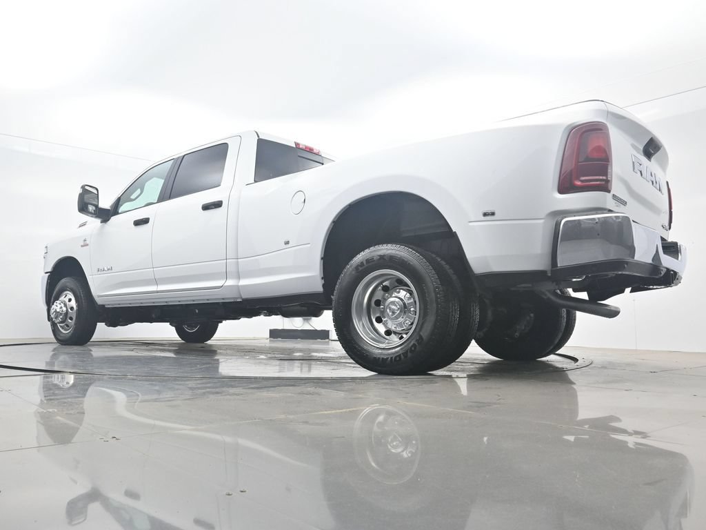New 2026 RAM 3500 Big Horn AWD/4WD image 39