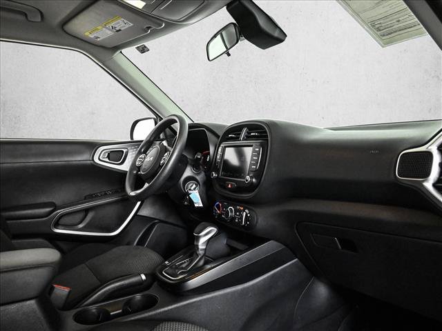 Used 2024 Kia Soul LX w/ Option Group 015 FWD image 21