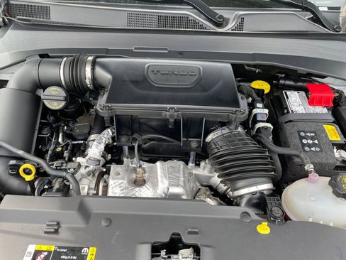 Used 2025 Jeep Compass Trailhawk image 31