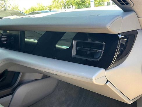 Used 2024 Porsche Taycan image 17