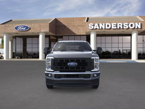 New 2026 Ford F250 XL w/ XL Chrome Package image 7