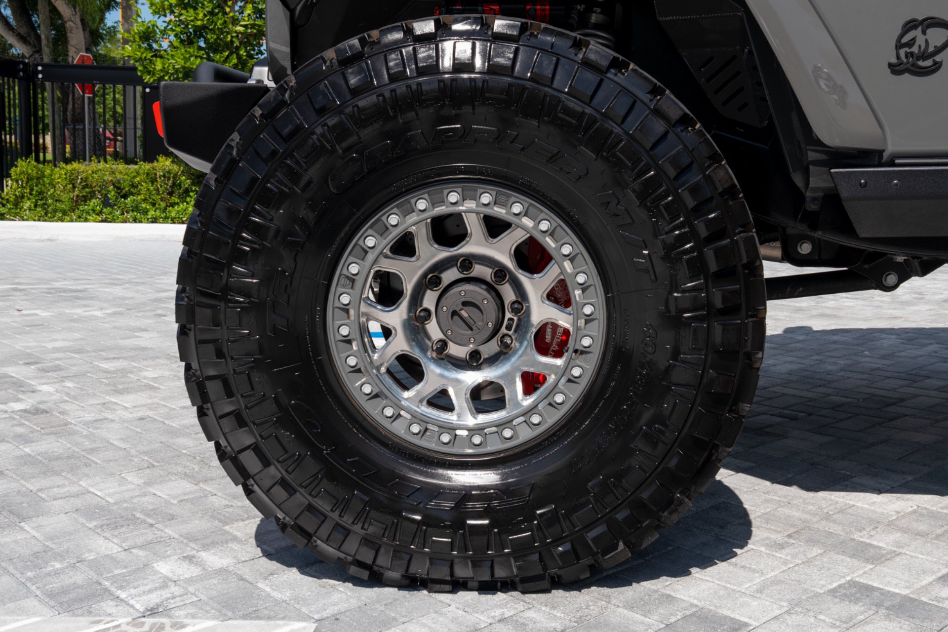 Used 2023 Jeep Wrangler Unlimited Rubicon w/ LED Lighting Group AWD/4WD image 12