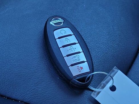 Used 2020 Nissan Pathfinder SL image 36