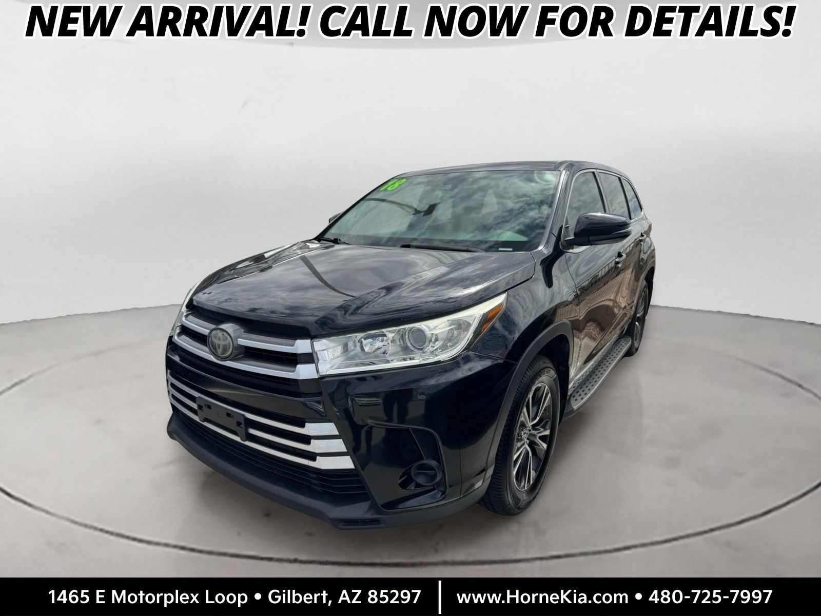 Used 2018 Toyota Highlander LE FWD image 1