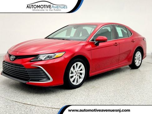 Used 2023 Toyota Camry LE image 1