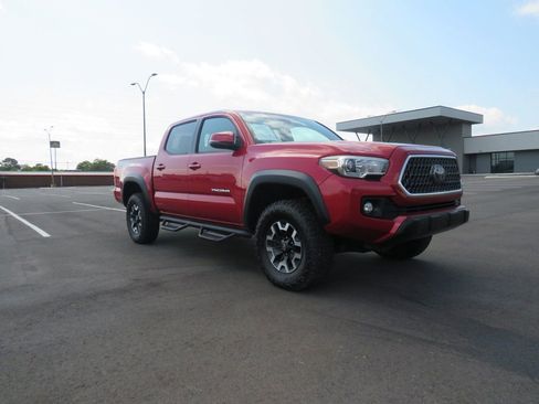 Used 2019 Toyota Tacoma TRD Off-Road image 4