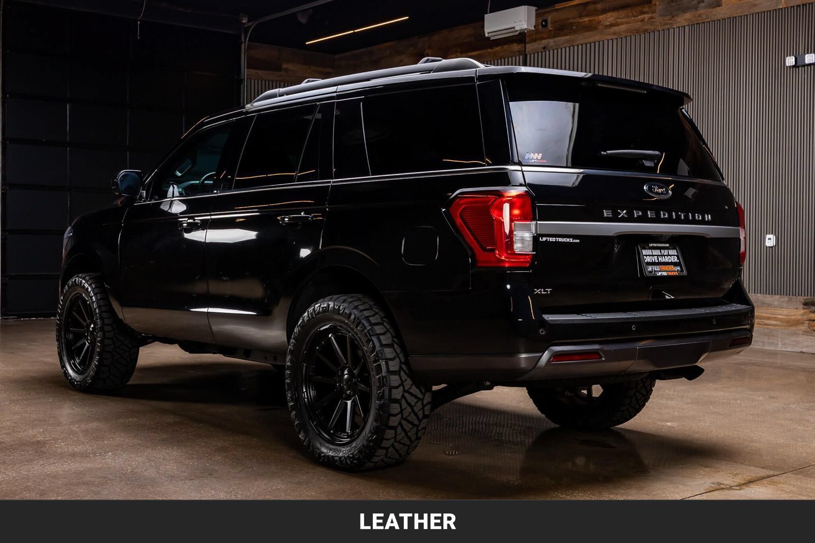 Used 2024 Ford Expedition XLT AWD/4WD image 7