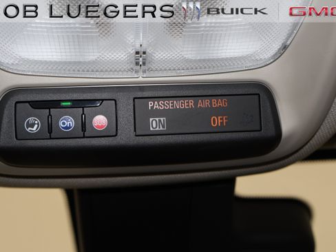 Used 2022 Buick Encore GX Essence FWD image 27