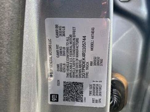 Used 2024 GMC Canyon AT4 w/ AT4 Premium Package AWD/4WD image 16