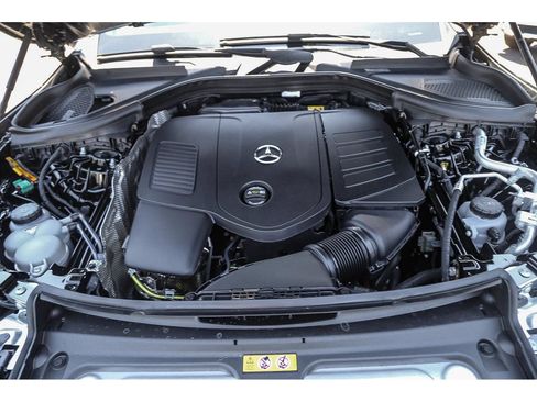Used 2025 Mercedes-Benz GLC 350e 4MATIC w/ AMG Line image 25