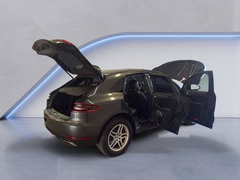 Used 2017 Porsche Macan AWD/4WD image 16