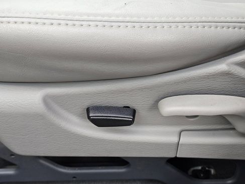 Used 2005 Jeep Liberty Limited image 27