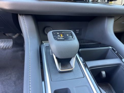 New 2026 Nissan Pathfinder SV w/ SV Premium Package AWD/4WD image 13