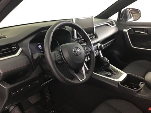 Used 2023 Toyota RAV4 SE w/ Weather & Moonroof Package image 8