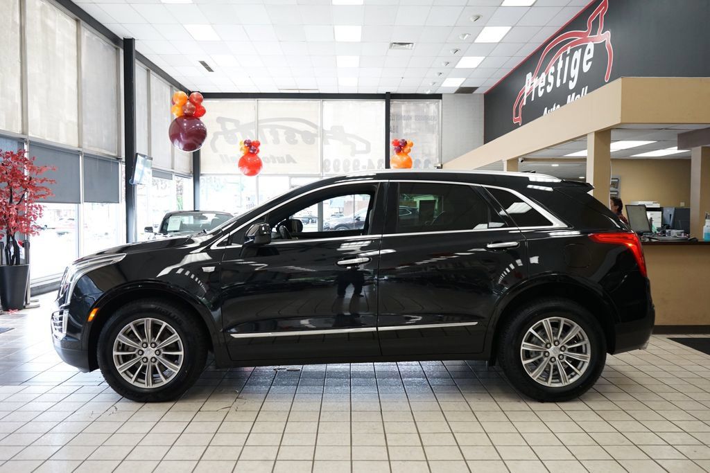 Used 2018 Cadillac XT5 Luxury AWD/4WD image 3