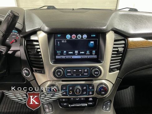 Used 2020 GMC Yukon XL Denali AWD/4WD image 16