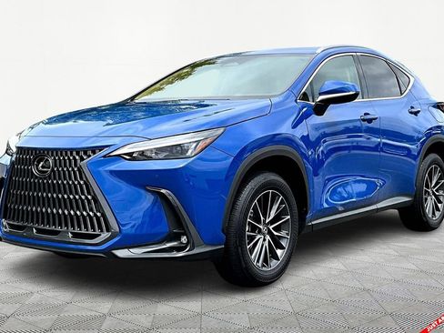 Used 2025 Lexus NX 250 FWD image 3