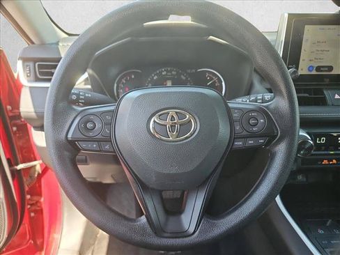 Used 2025 Toyota RAV4 XLE FWD image 13