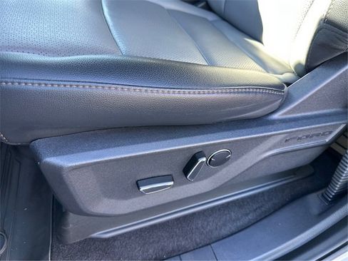 Used 2024 Ford F150 Lightning Lariat image 26