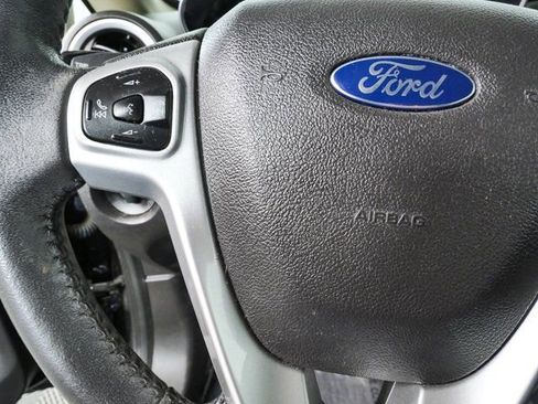 Used 2015 Ford Fiesta SE FWD image 9