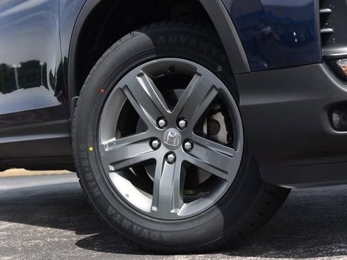Used 2023 Honda Ridgeline RTL-E image 3