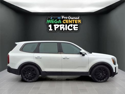 Used 2022 Kia Telluride SX w/ SX Prestige Package image 30