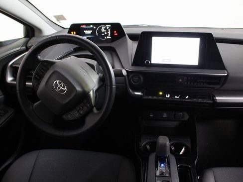 Used 2024 Toyota Prius LE image 10