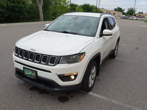 Used 2019 Jeep Compass Latitude AWD/4WD image 10