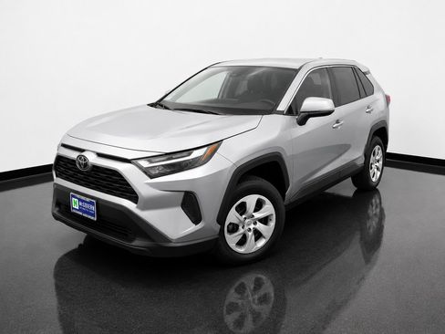 Used 2023 Toyota RAV4 LE AWD/4WD image 1