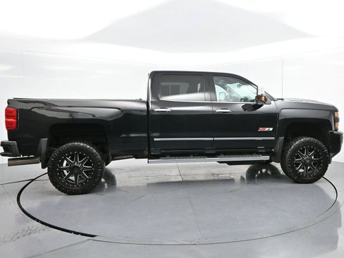 Used 2019 Chevrolet Silverado 2500 LTZ w/ Duramax Plus Package AWD/4WD image 8