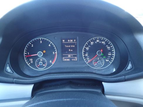 Used 2013 Volkswagen Passat TDI SE FWD image 17