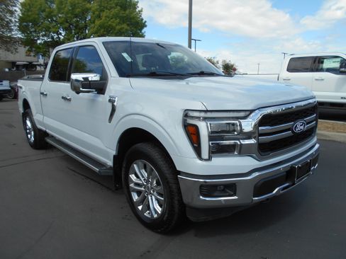 Used 2025 Ford F150 Lariat w/ Tow/Haul Package AWD/4WD image 2