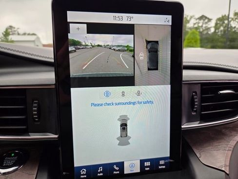 Used 2020 Ford Explorer Platinum w/ Premium Technology Package AWD/4WD image 28