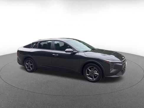 Used 2026 Kia K4 FWD image 2